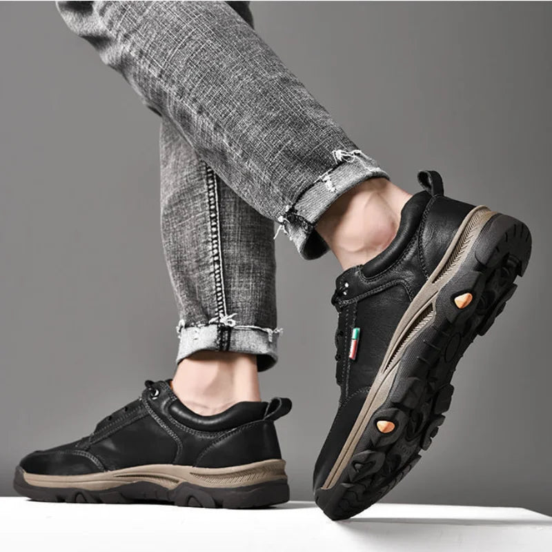 AliExpress men's casual outdoor sneakers in black with durable soles and comfortable design
